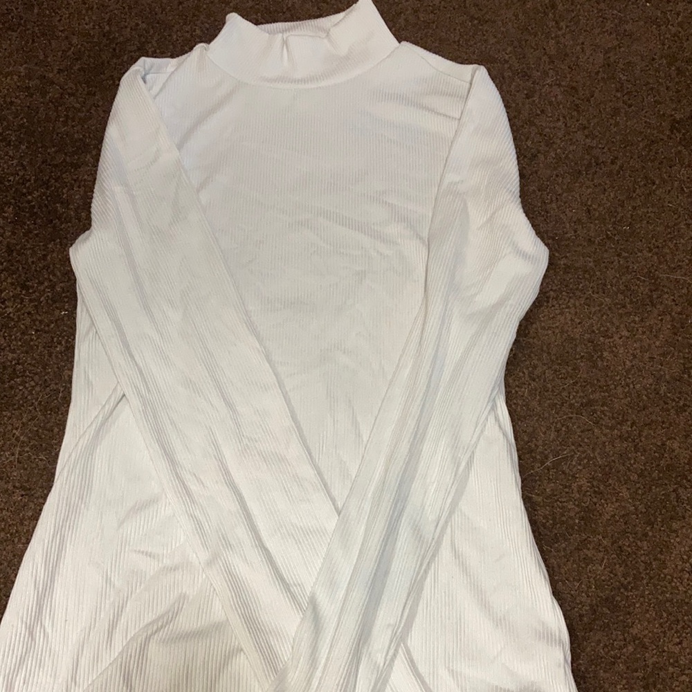 White ribbed turtle neck, size small